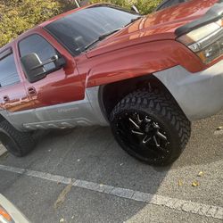 2002 Chevrolet Avalanche