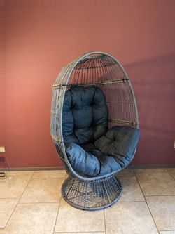 Wicker Egg Chair with Cushions