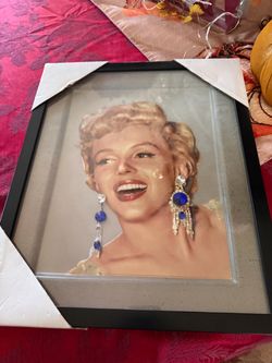 Marilyn Monroe Framed Portrait with Earrings
