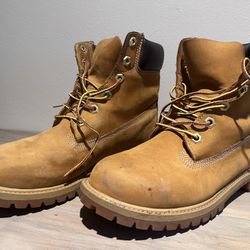 Timberline Boots / Tims 6.5