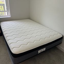 full size bed (frame & mattress)