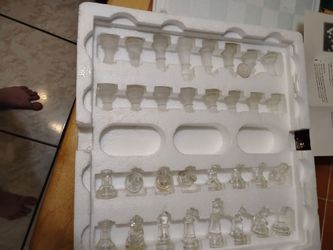 Crystal chess set