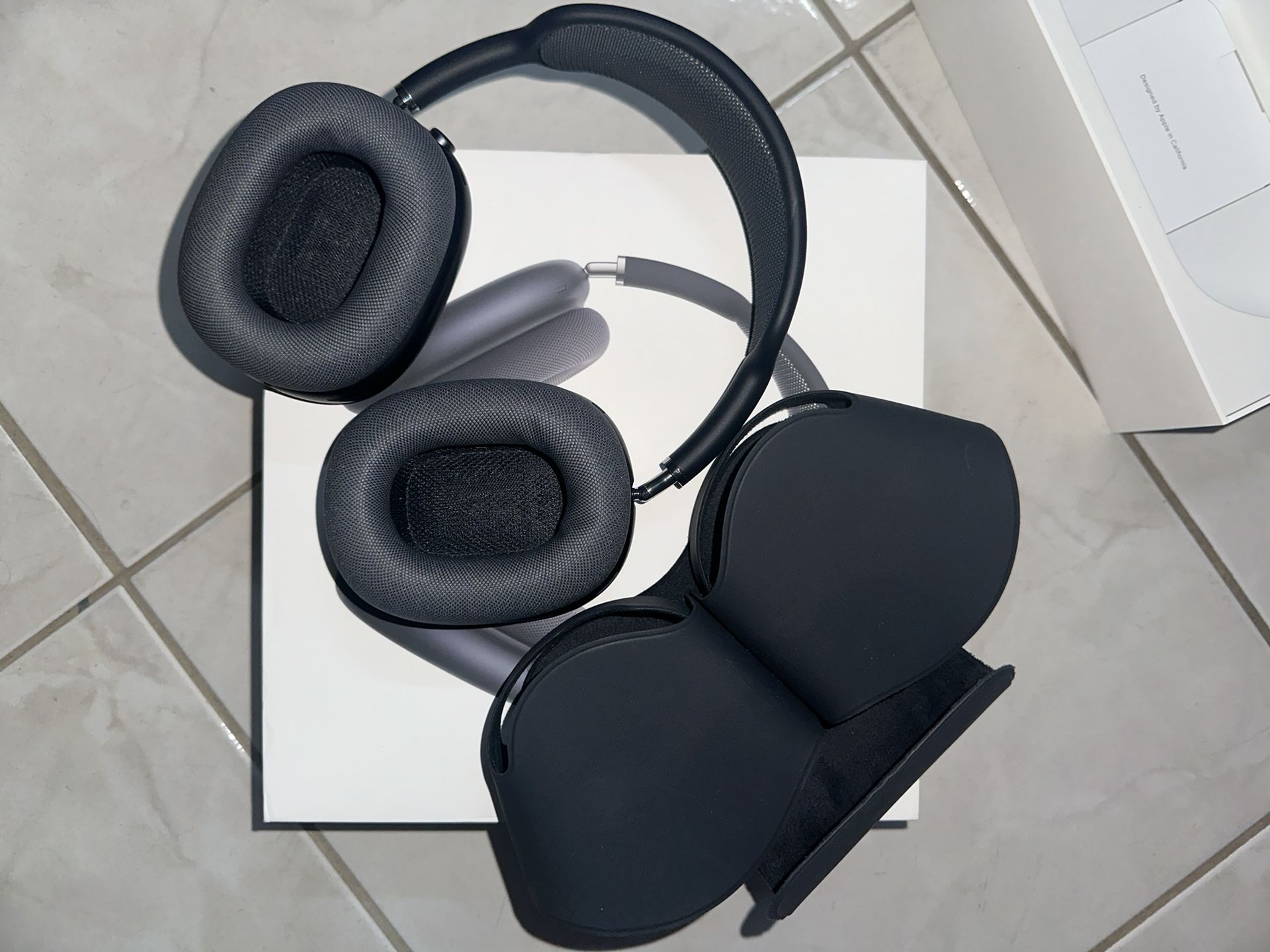 AirPods Max Midnight