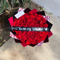 Valentine Flower Bouquet/ Ramo Buchon 