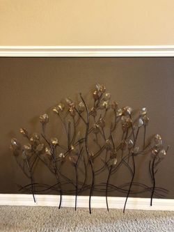 Metallic leaves wall decor