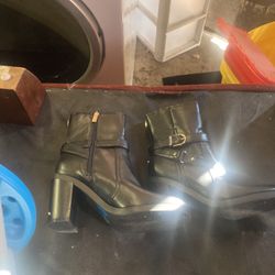 Boots Size 9