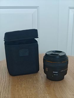 Like new Sigma 30mm 1.4 EX DC for Canon APCS