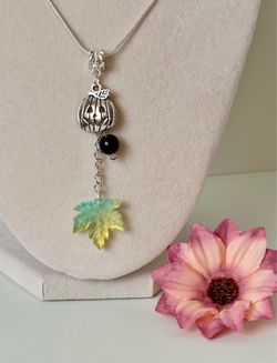 Fall Inspired Necklace (493)