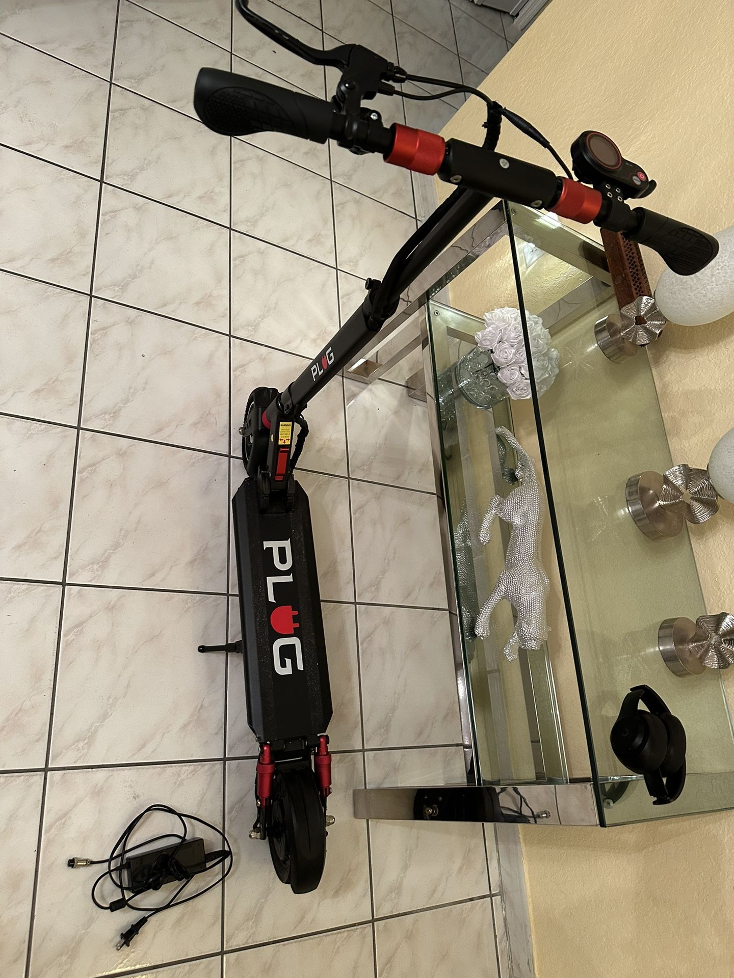 PLUG electric Scooter
