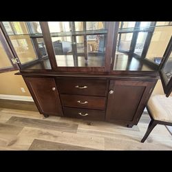 Gorgeous Dining Set