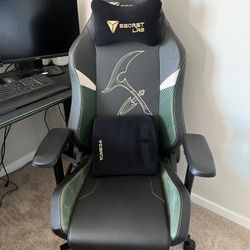 SecretLab titan chair