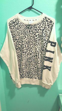 Pink Cheetah Sweatshirt..size small...great condition!