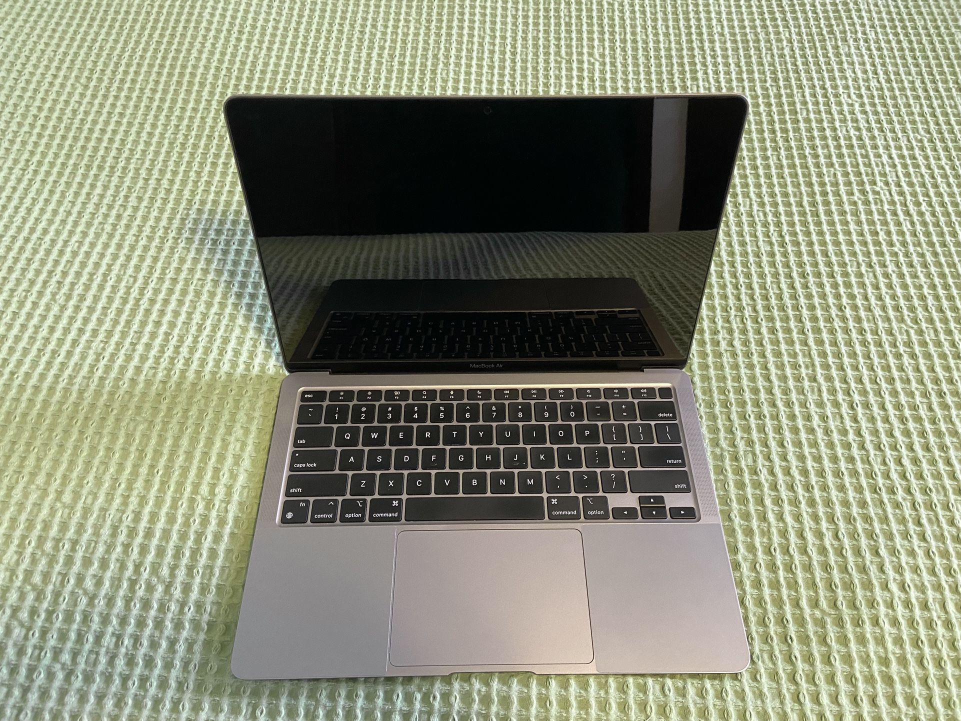 MacBook Air M1