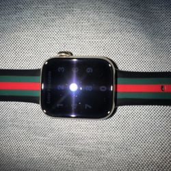 Apple Watch 9th Gen Gold Stainless steel 41 Mm