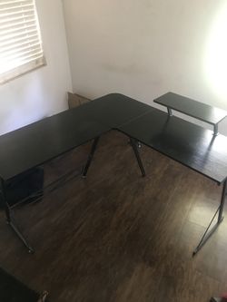 L Desk 51x51x18in