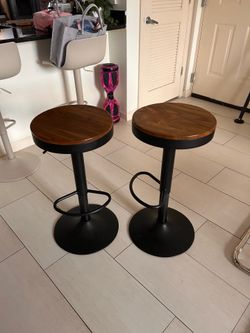Ser of two Counter/Barstools