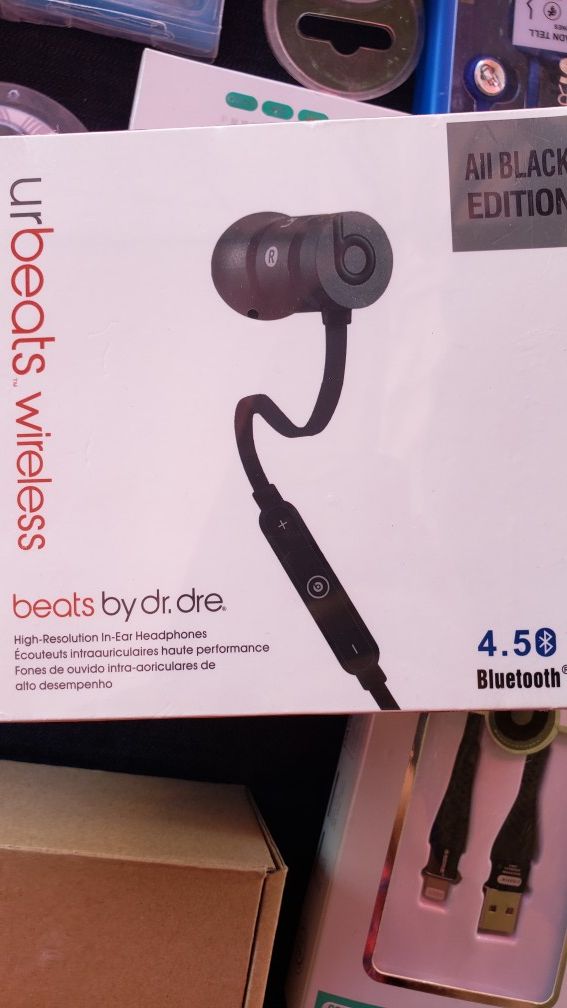 Beats bluetooth headphones