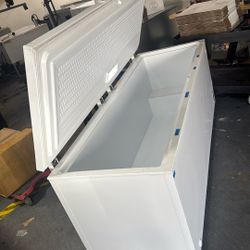 25 Cu Ft Deep Chest Freezer