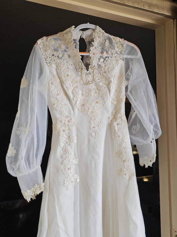 Vintage Wedding Dress 