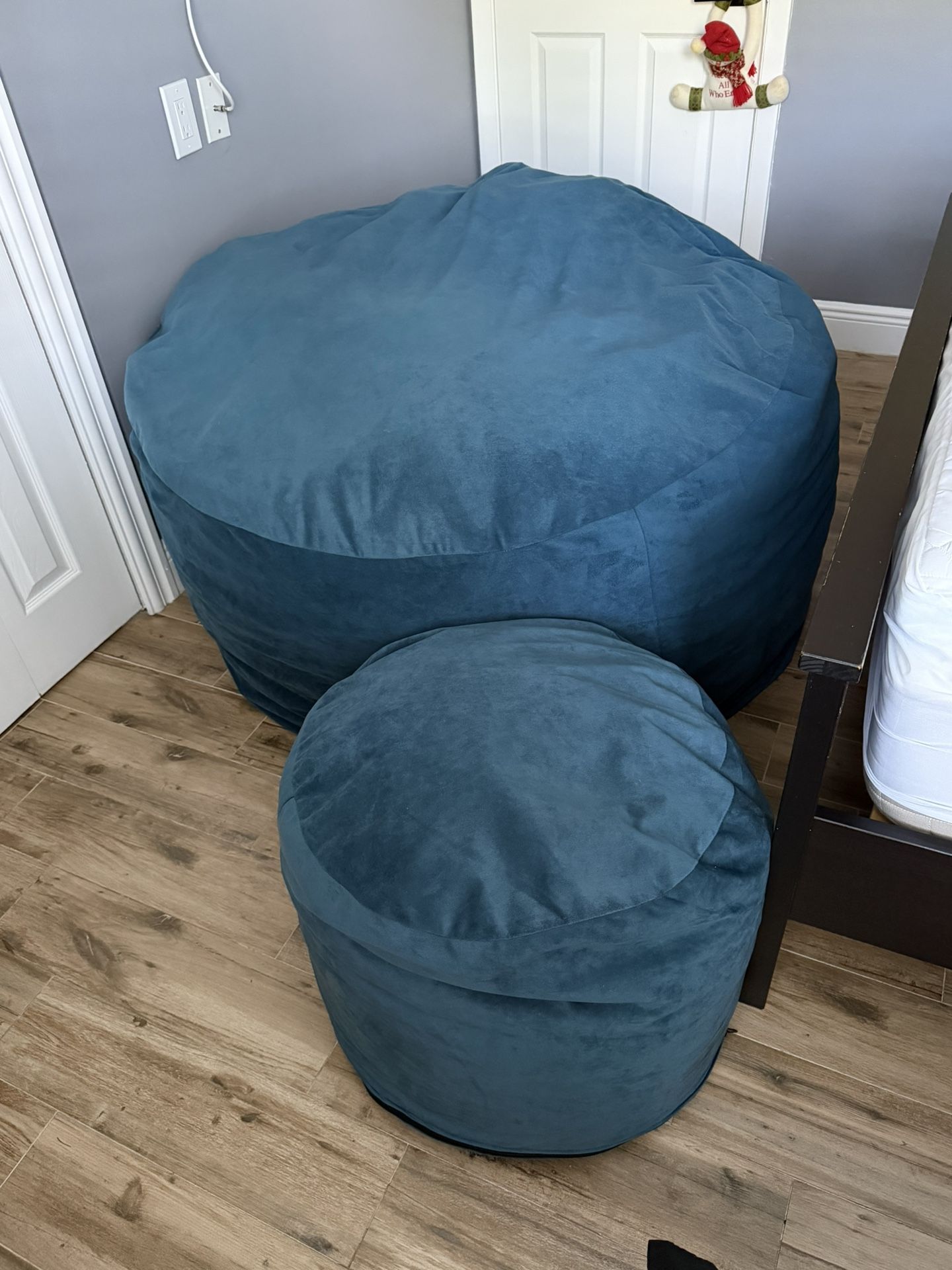 Bean Bag Chair And Foot Chair