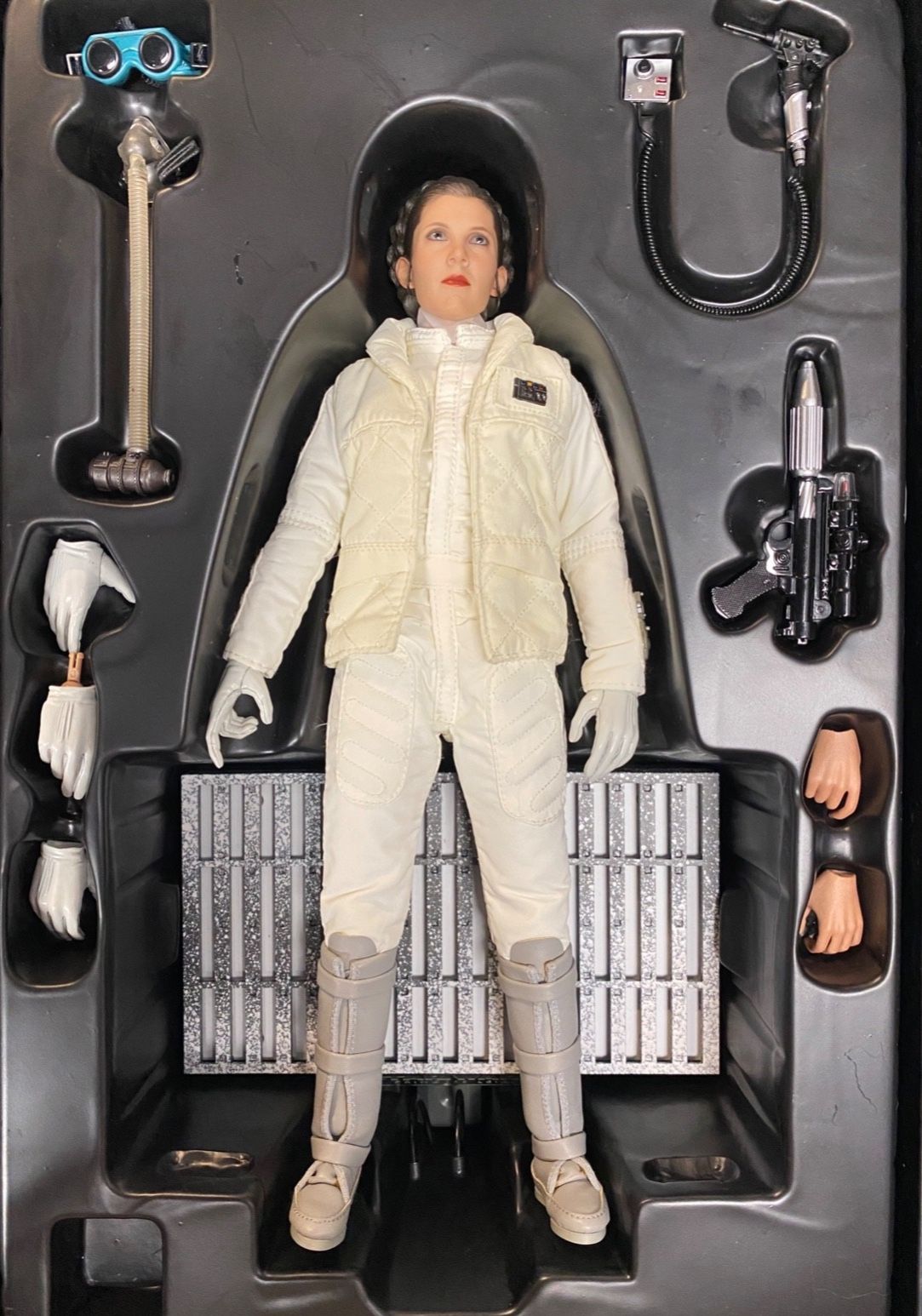 Princess Leia Hoth Star Wars Hot Toys Scale Figure MMS423 Toys Action Figures TV, Movie Video Games