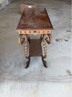 Wrought Iron Style Side Table with Pull-Out Tray