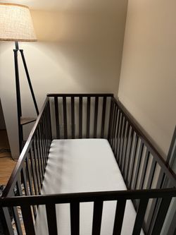 Delta Children Heartland 4 in 1 crib with Graco Premium Mattress 