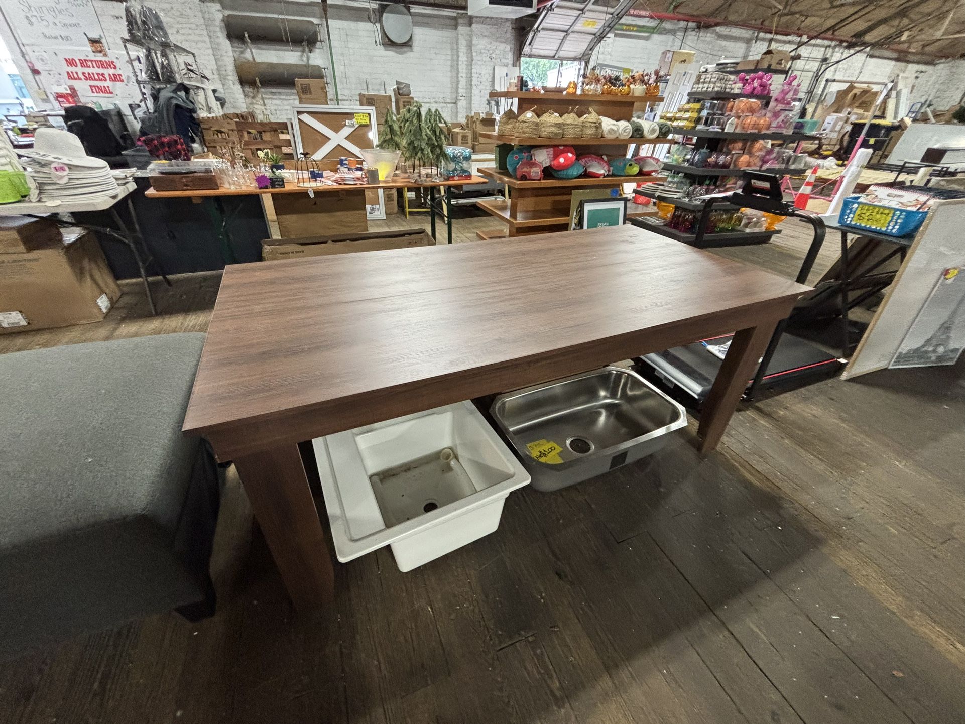 Solid Wood Dinning Room Table