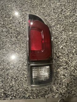 2016-2023 Toyota Tacoma LEFT Taillight