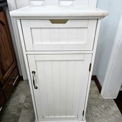 White Cabinet w Marble Top 15×12×32 