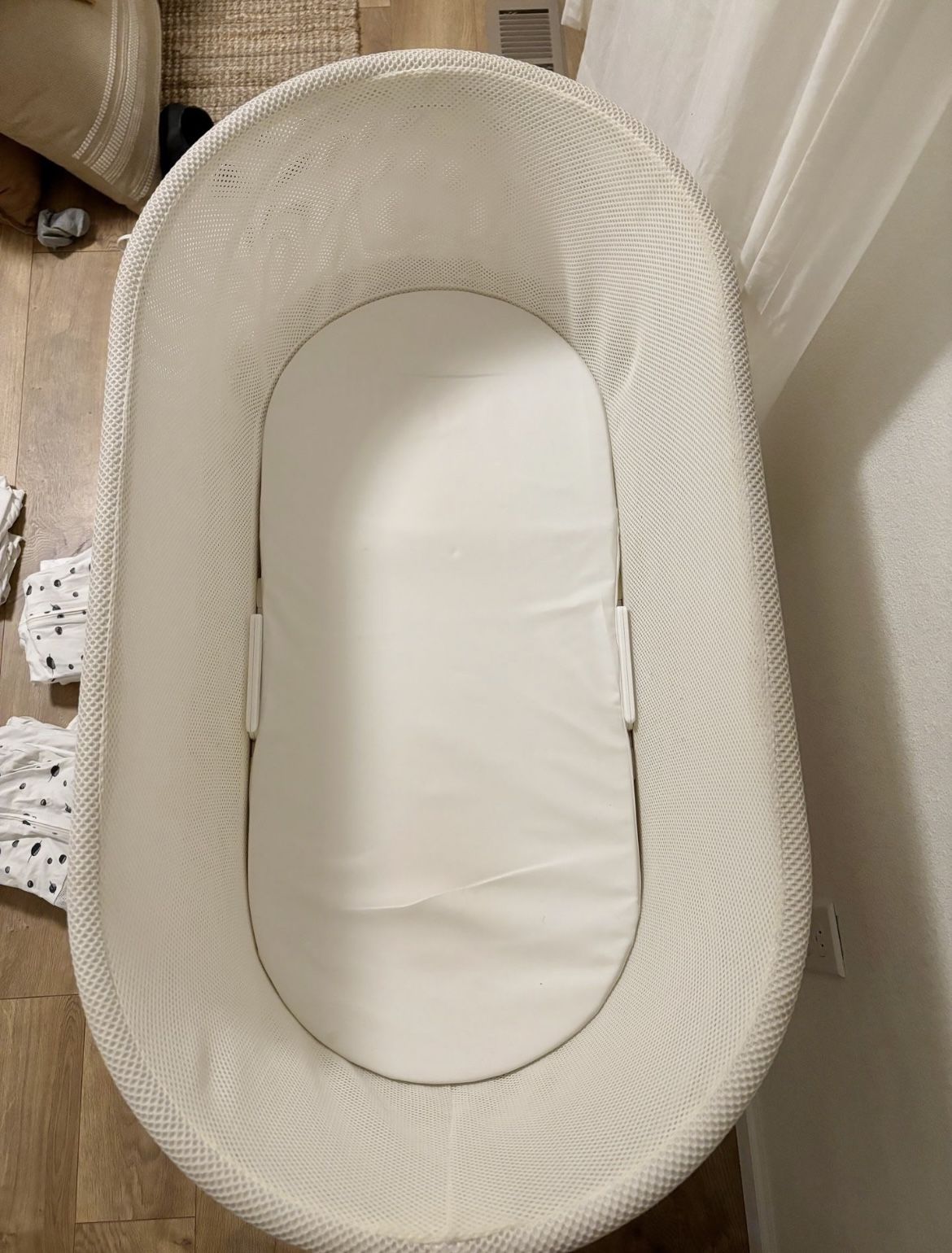 Snoo Bassinet + accessories