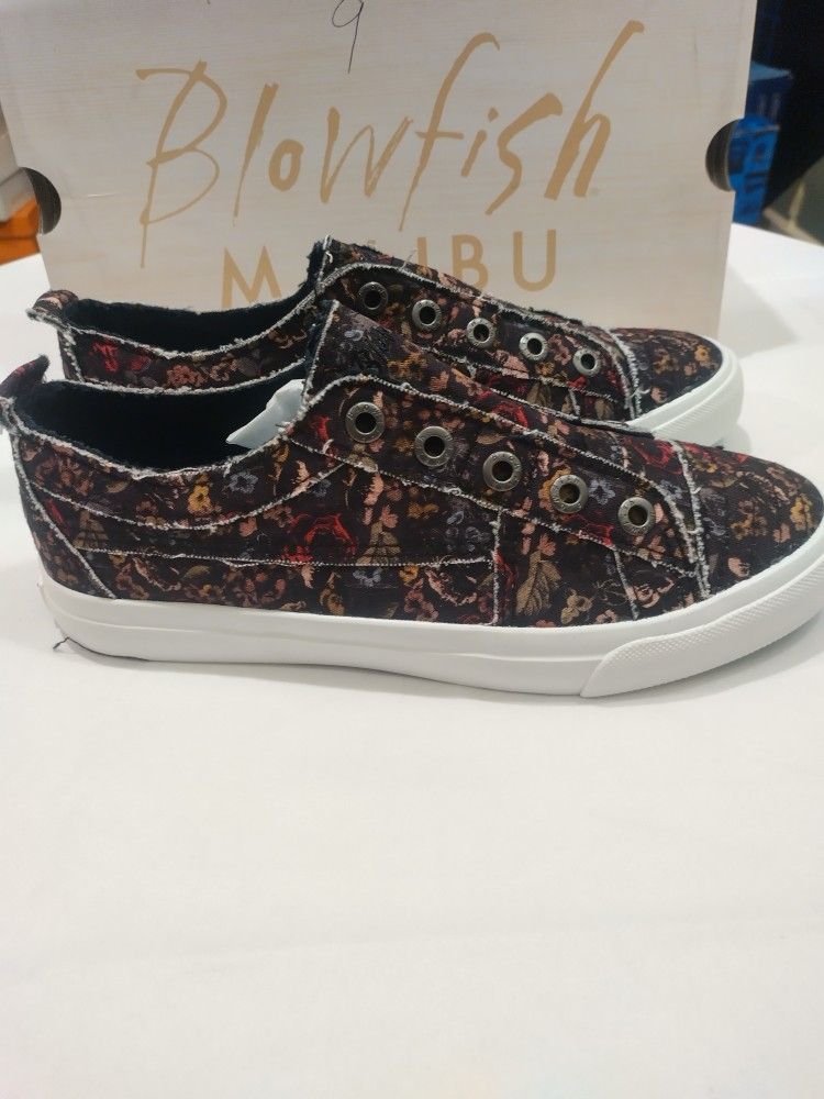 Blowfish Malibu Mamba Women's Trainers. Size 9