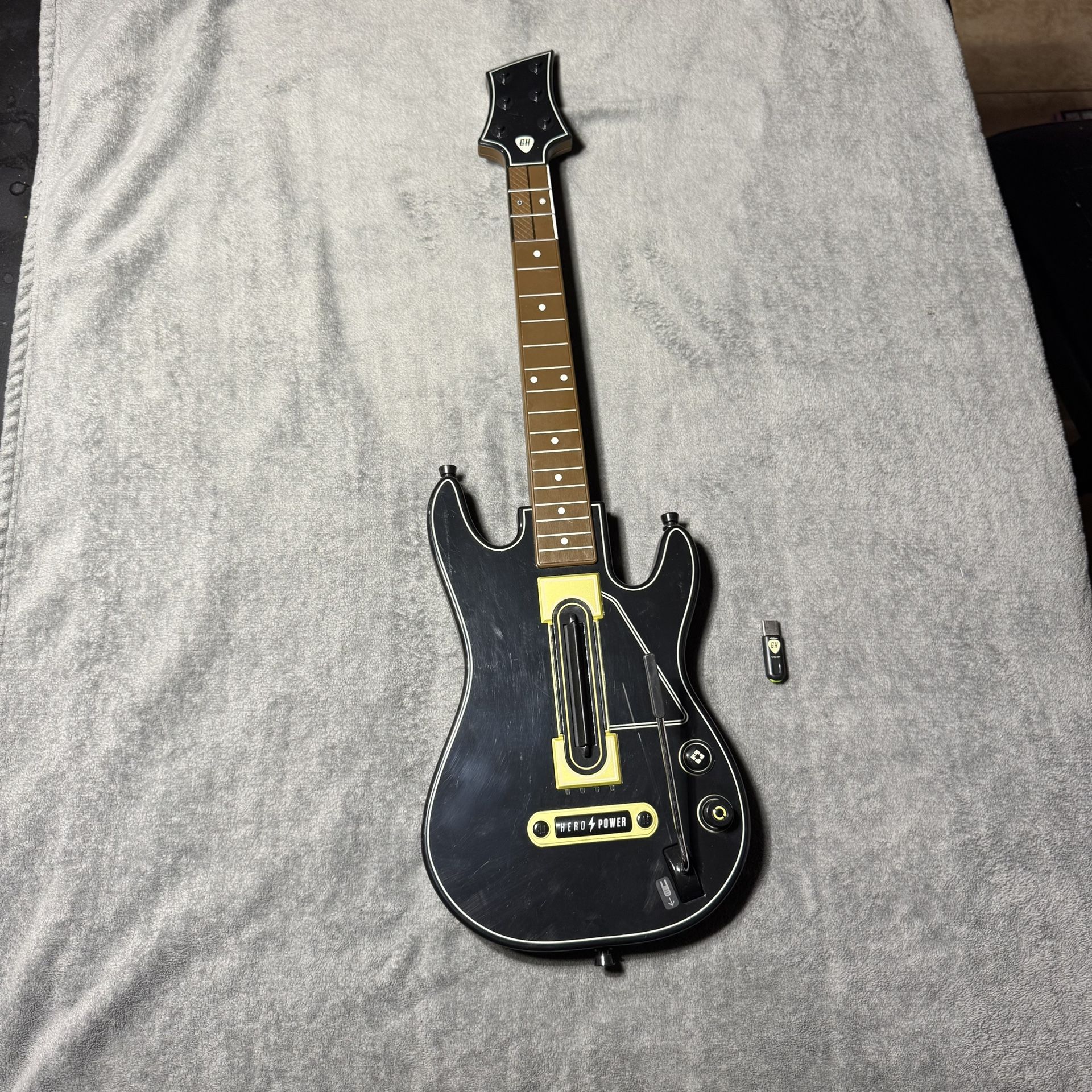 Guitar Hero Live Guitar For Xbox 360 W/ Dongle