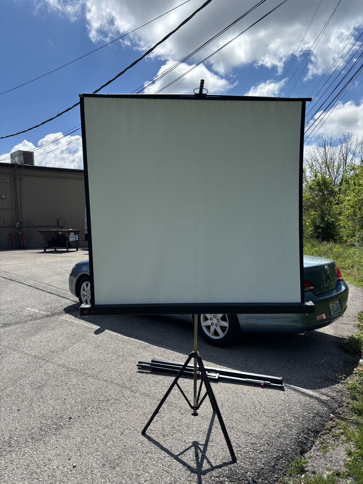 Portable Projector Screen ( 100 Inches)