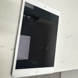 Apple - 11inch - IPad A16 Chip with WI-FI 256GB - Silver.