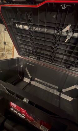 Storage / tool box (Husky)