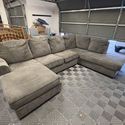 Couch U Shape Sectional 