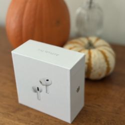 Apple AirPods Pro 2nd Gen w/ Charging Case (USB‑C)