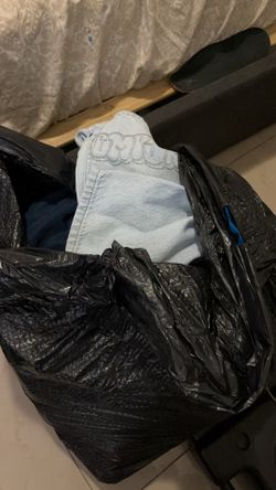 30 pcs of clothes 10-20 each whole bag $110 some name brands