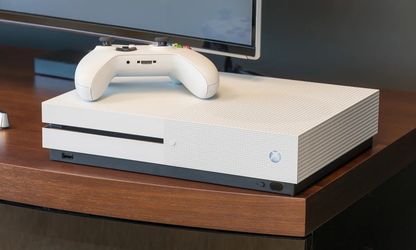 Xbox One S 512 gb