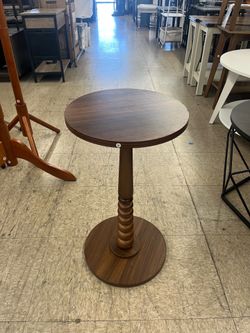 VASAGLE Round Side Small End Table Accent Nightstand Solid Wood Leg - Walnut