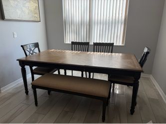 Dining Room Set, 4 chairs with bench (Ashley Furniture)