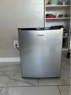 Mini fridge