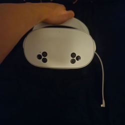 Meta quest 3s with kiwi halo battery strap