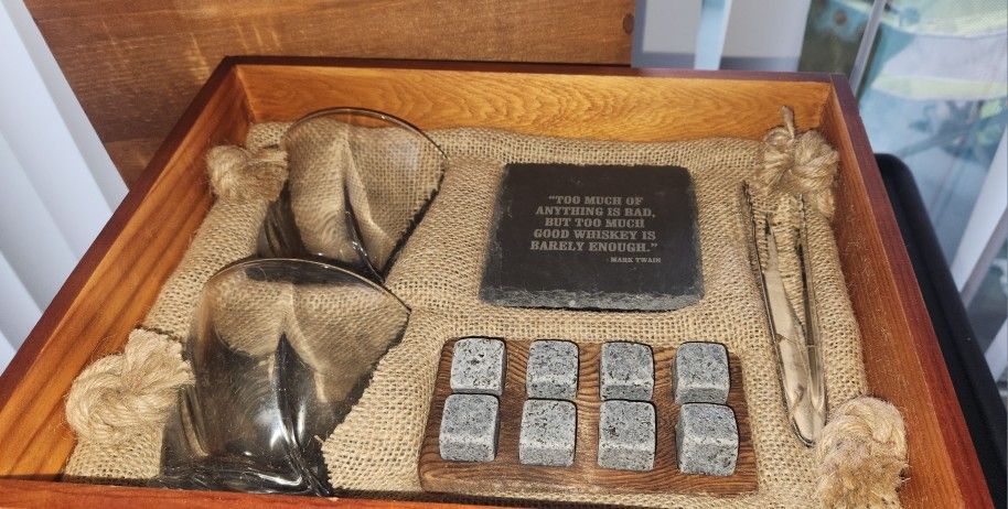 Whiskey Gift Set