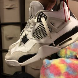 Jordan 4s Size 9.5 