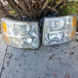 Chevy Silverado 1500 Headlights 
