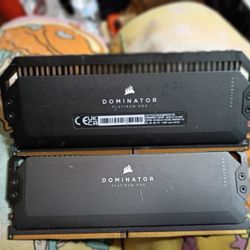 Corsair Dominator Platinum RGB 32GB (2x16GB) DDR5 5600MT/s RAM - Best Offer 