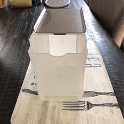 Breast Milk Storage Tower 