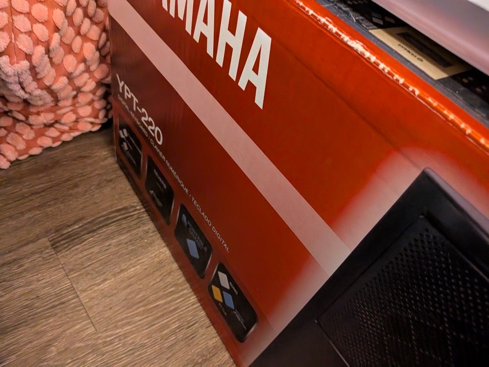 Yamaha Ypt-220 Like New